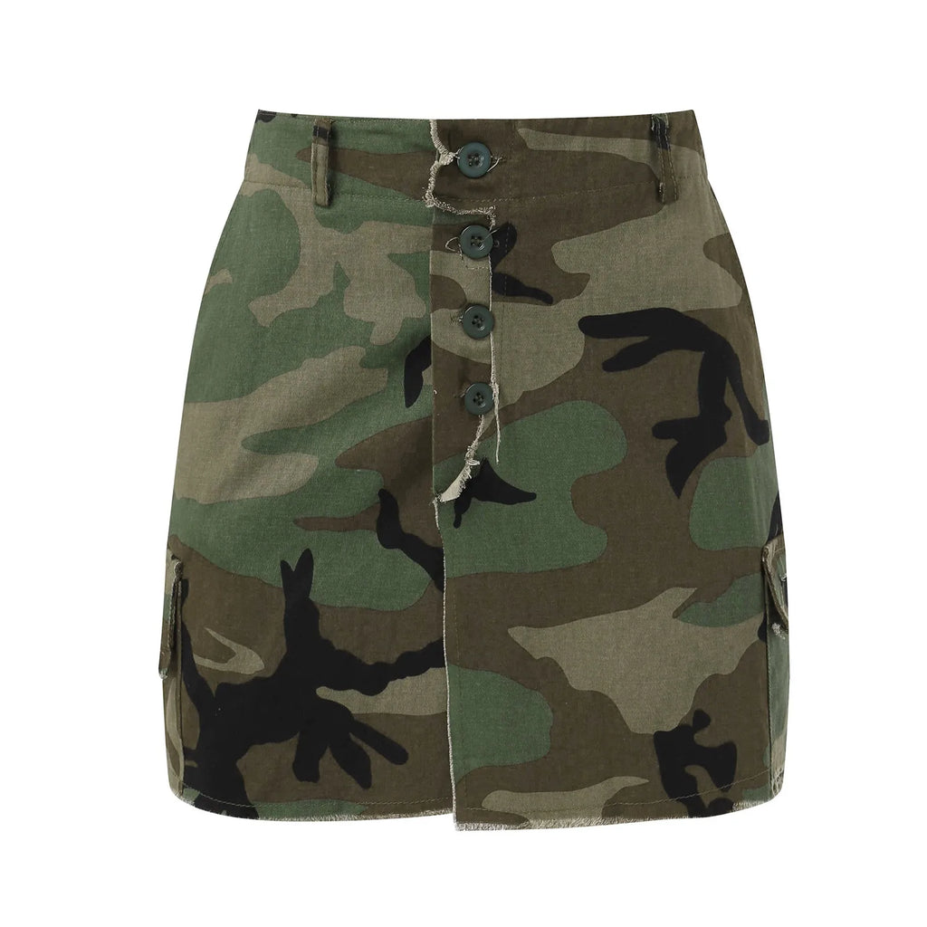 Washed and worn out work style pocket button sexy short camouflage skirt